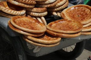 Im Sammeltaxi durchs Fergana-Tal