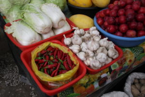 Kunterbunter Basar in Osh